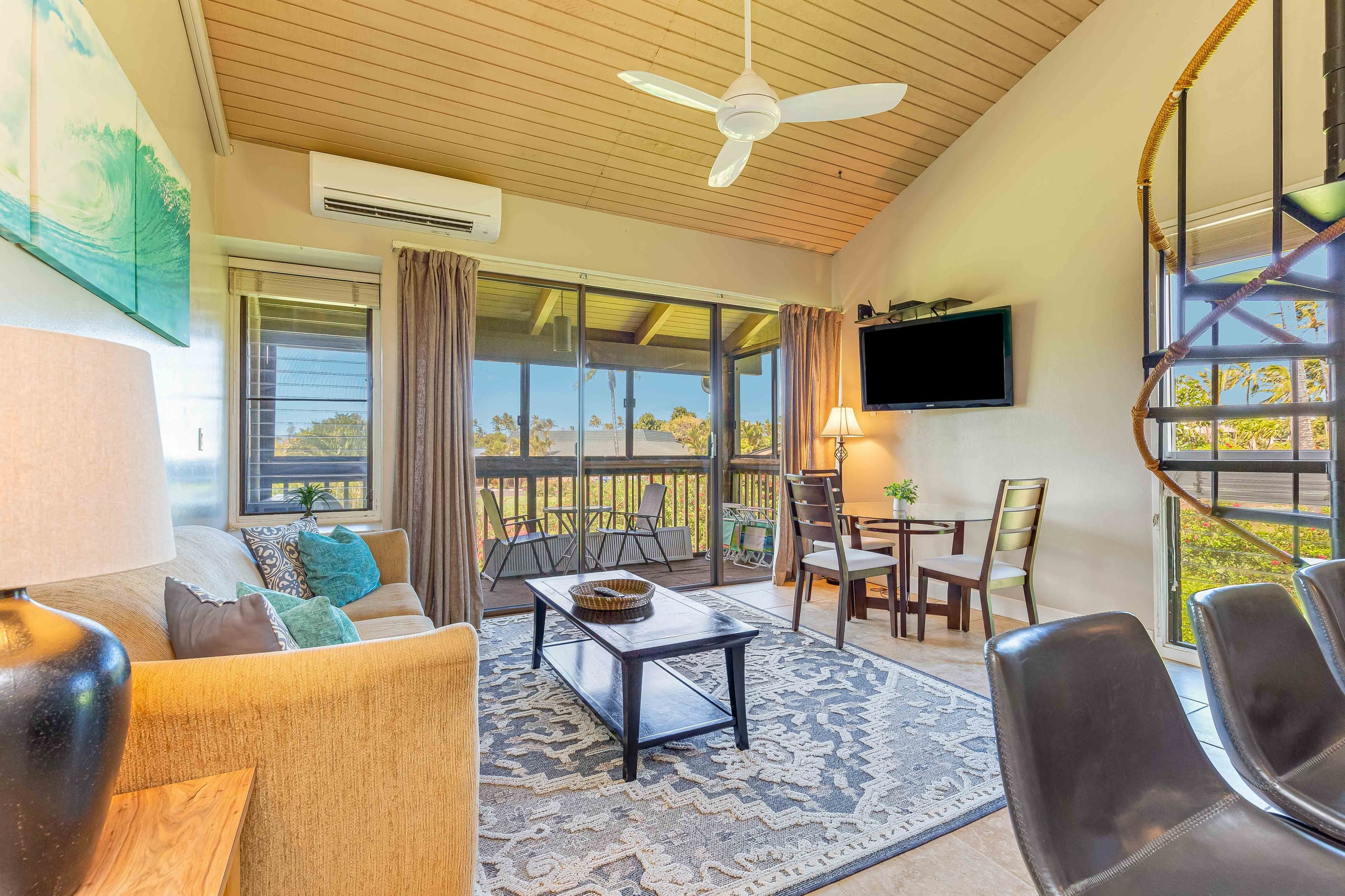 Condo in Kahuku · ★4.66 · 2 bedrooms · 4 beds · 2.5 shared baths - Image 9
