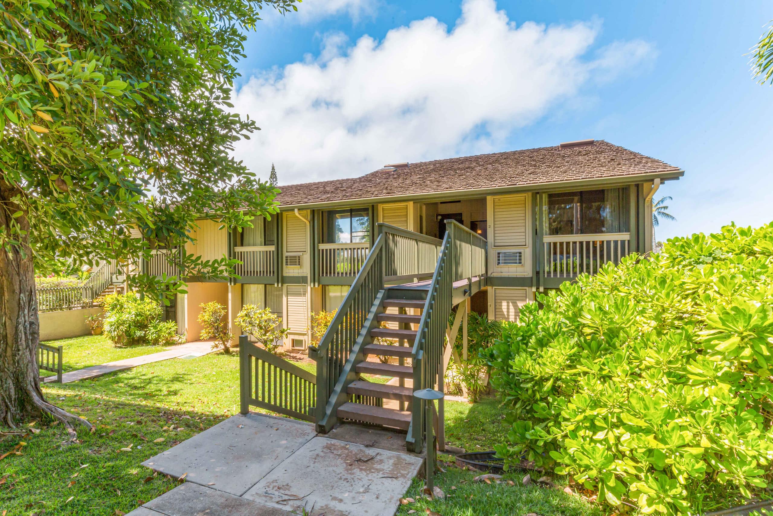 Condo in Kahuku · ★4.66 · 2 bedrooms · 4 beds · 2.5 shared baths - Image 8