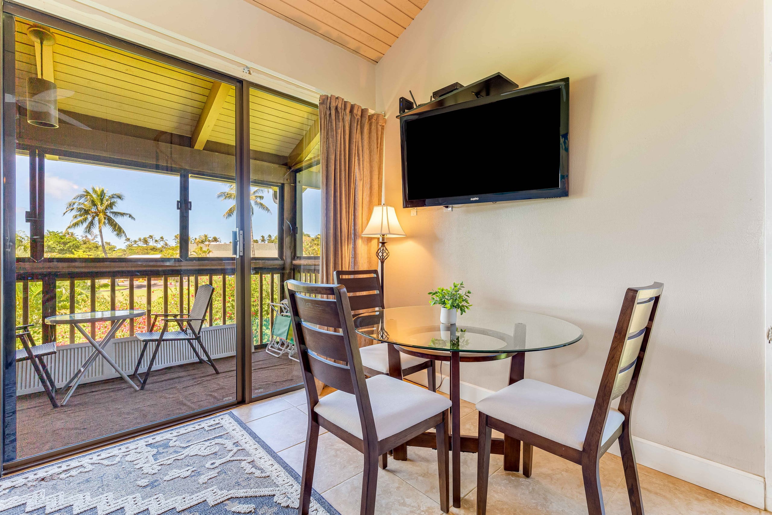 Condo in Kahuku · ★4.66 · 2 bedrooms · 4 beds · 2.5 shared baths - Image 6