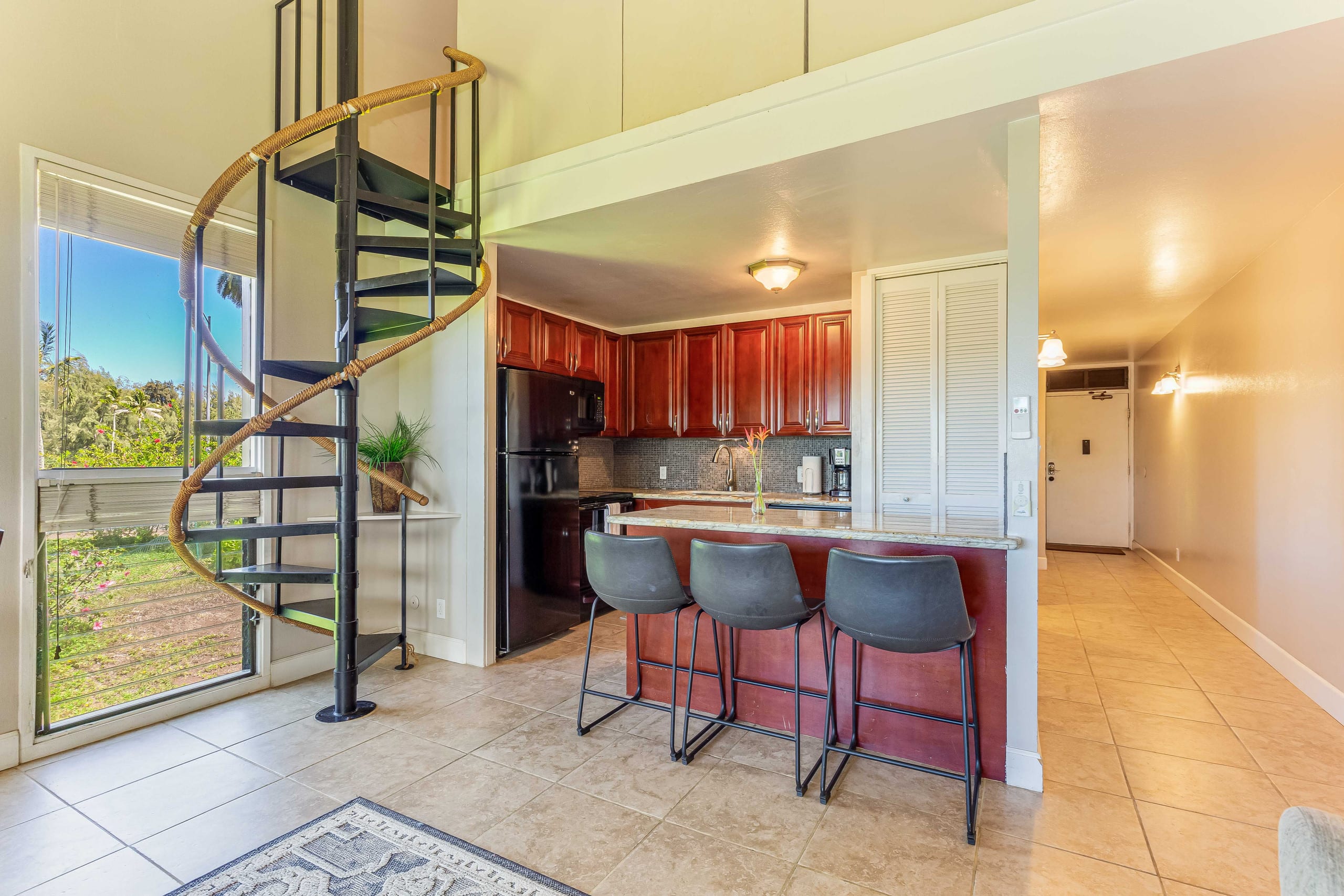 Condo in Kahuku · ★4.66 · 2 bedrooms · 4 beds · 2.5 shared baths - Image 4