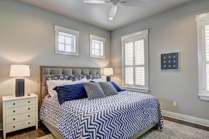 1-ლი სართულის დიდი საძინებელი. 