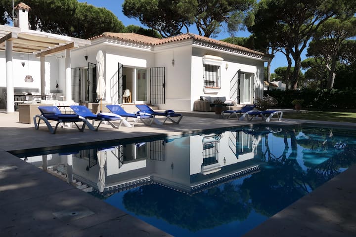 SunshineGroup Rentals managed Airbnb listing 2