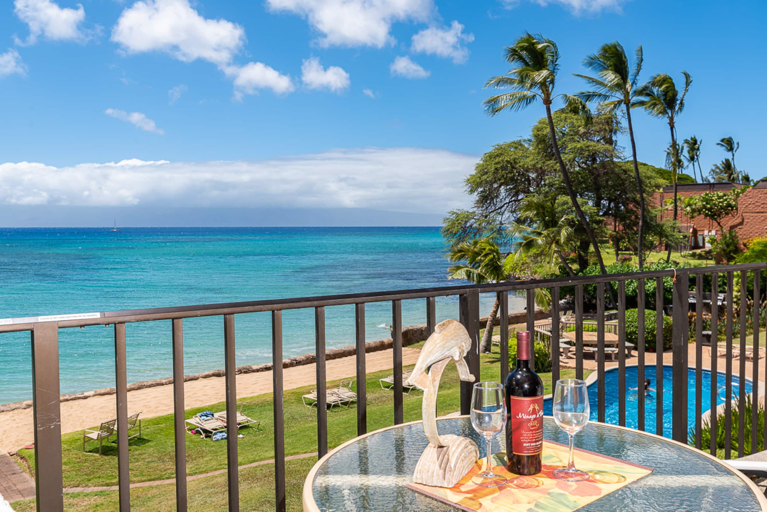 Condo in Lahaina · ★4.91 · 2 bedrooms · 3 beds · 1 bath - Image 33