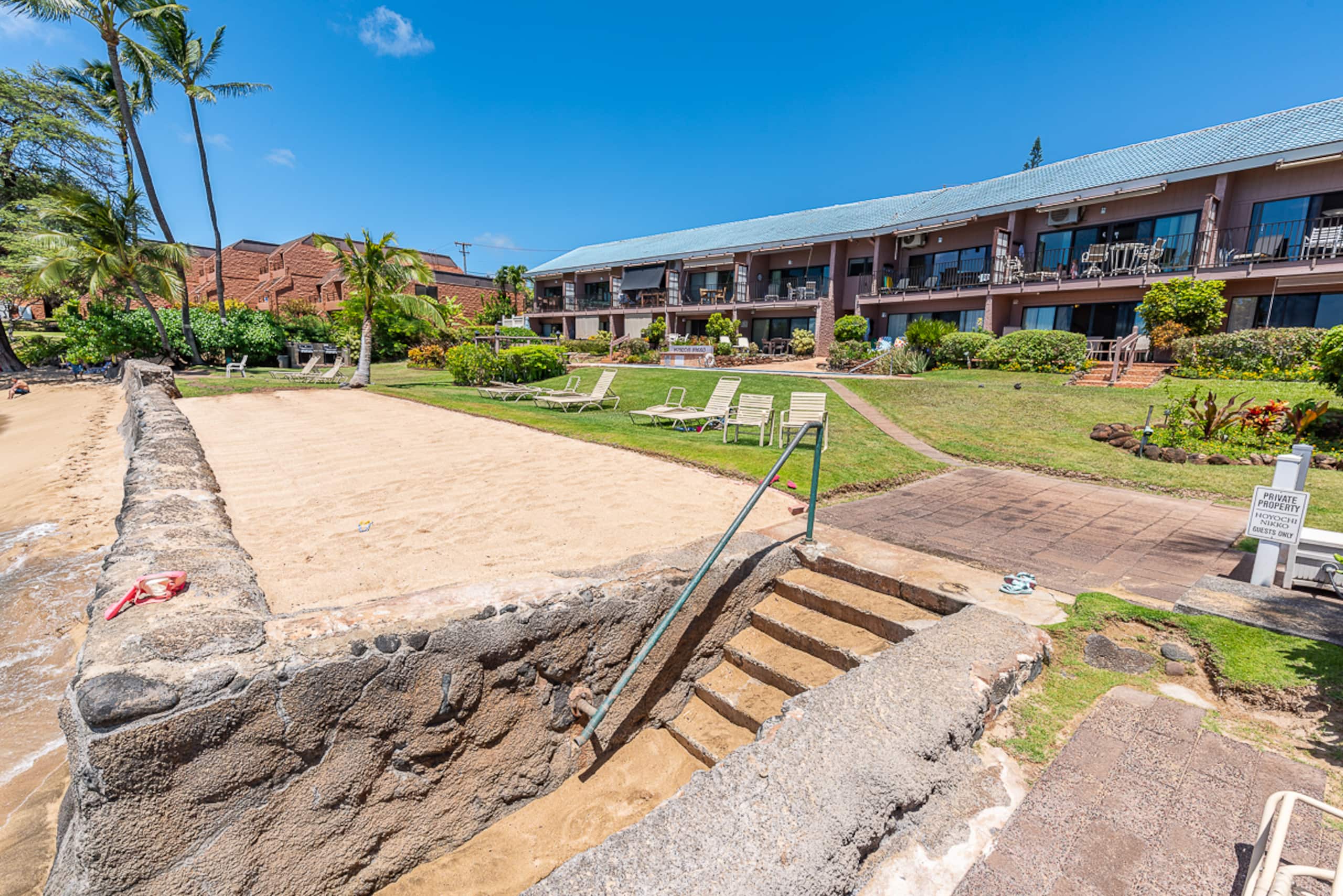 Condo in Lahaina · ★4.91 · 2 bedrooms · 3 beds · 1 bath - Image 31