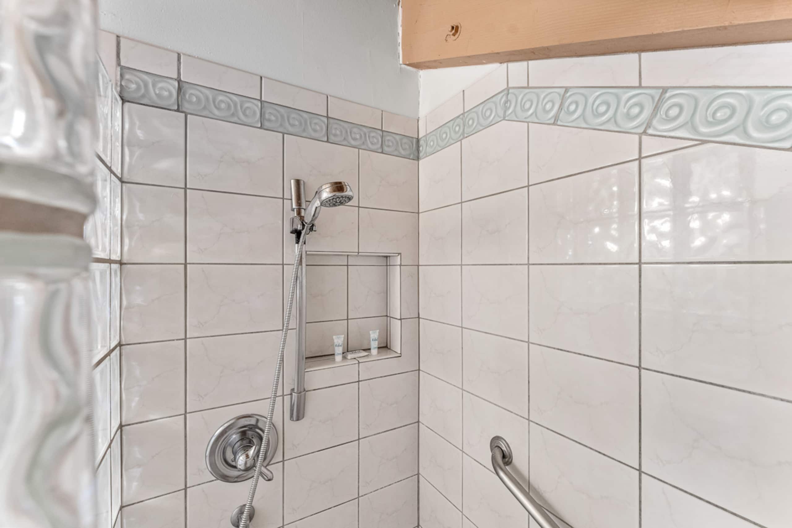 Condo in Lahaina · ★4.79 · 2 bedrooms · 3 beds · 2 private baths - Image 29
