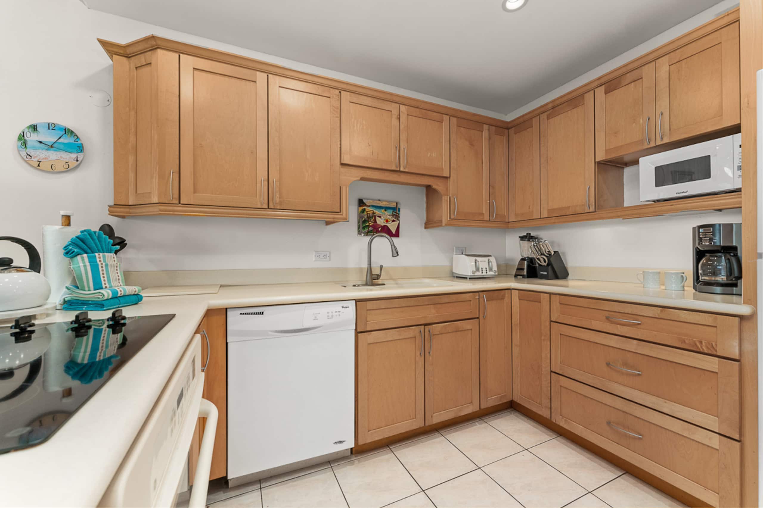 Condo in Lahaina · ★4.79 · 2 bedrooms · 3 beds · 2 private baths - Image 15