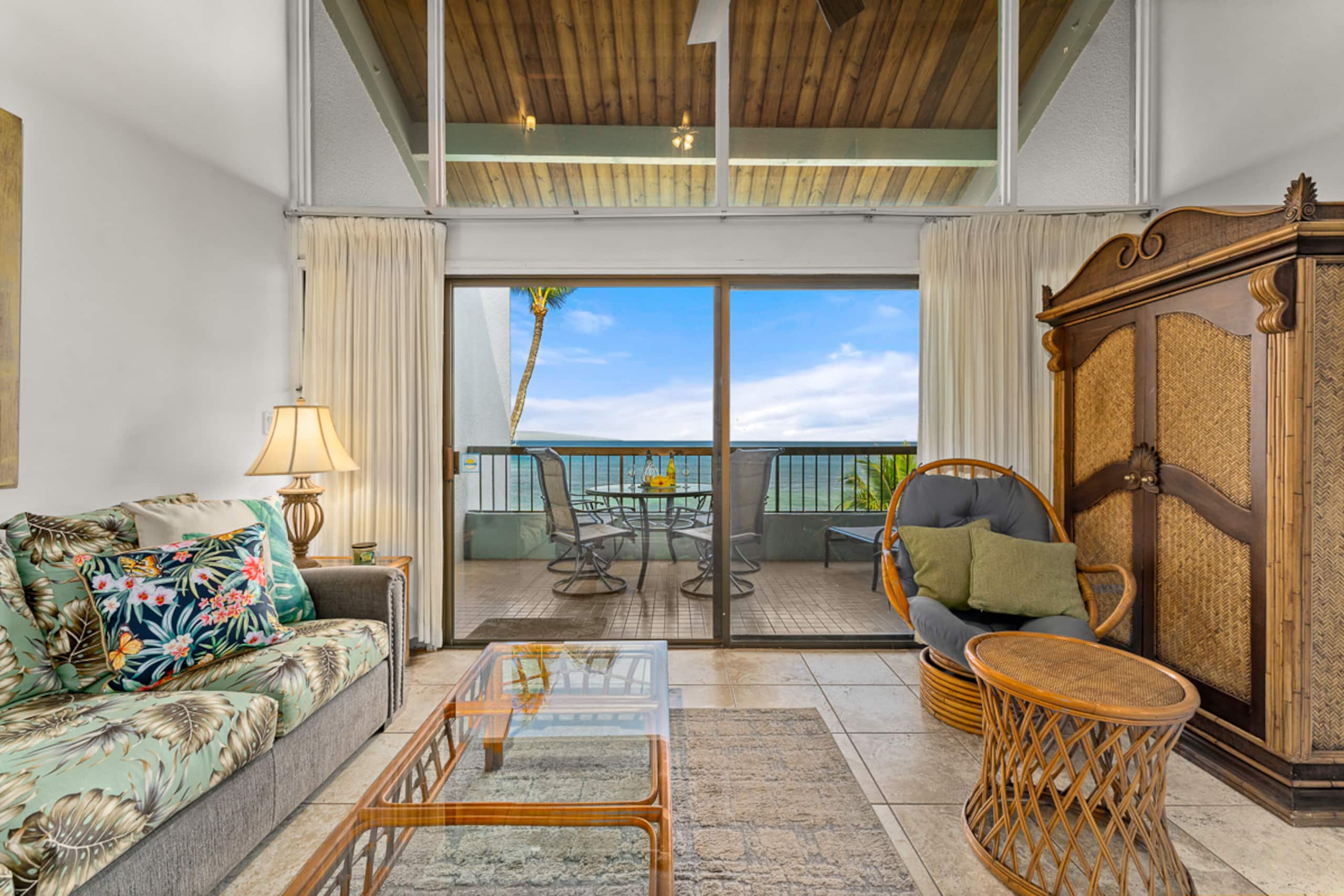 Condo in Lahaina · ★4.79 · 2 bedrooms · 3 beds · 2 private baths - Image 3