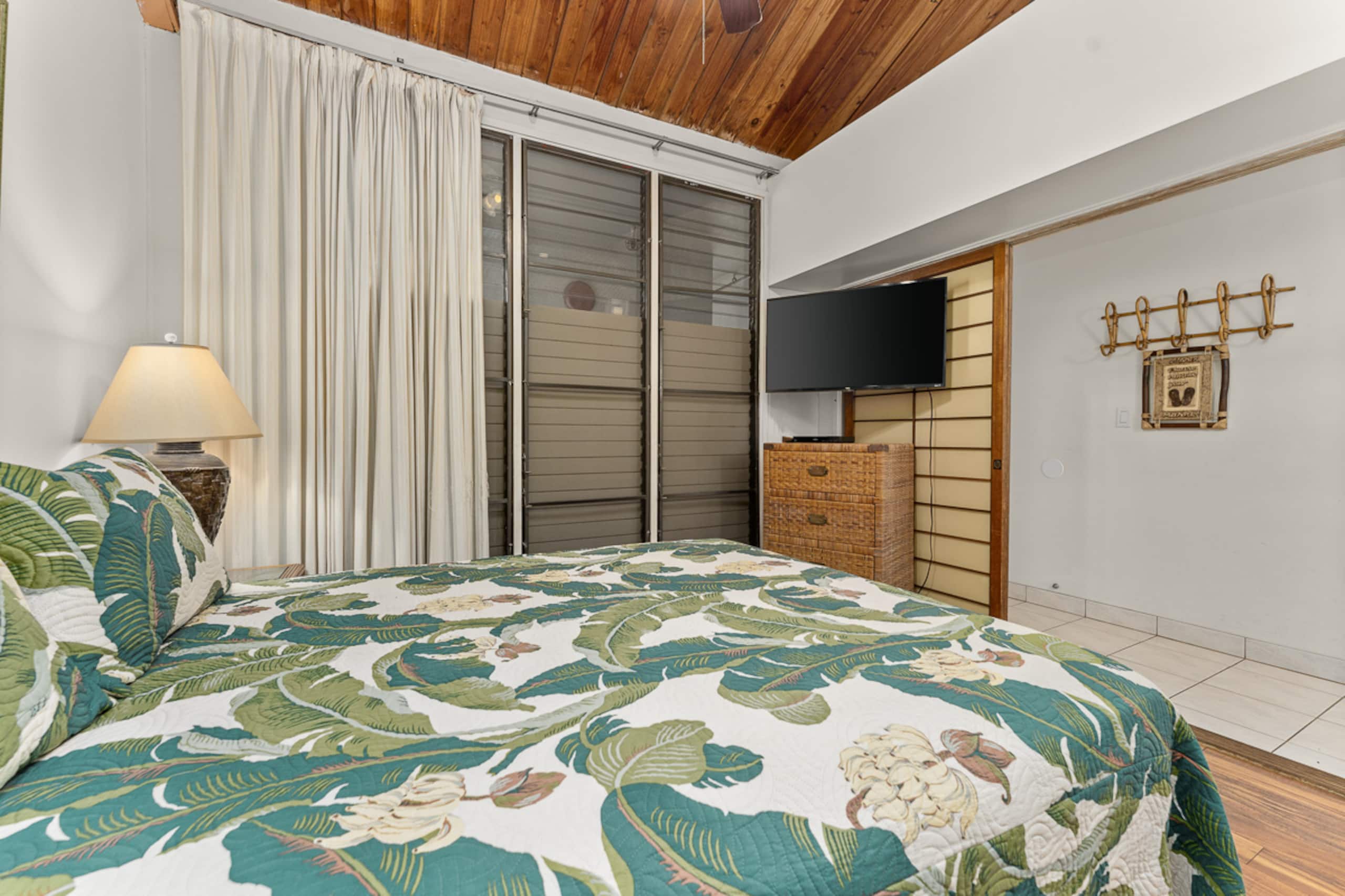 Condo in Lahaina · ★4.79 · 2 bedrooms · 3 beds · 2 private baths - Image 24
