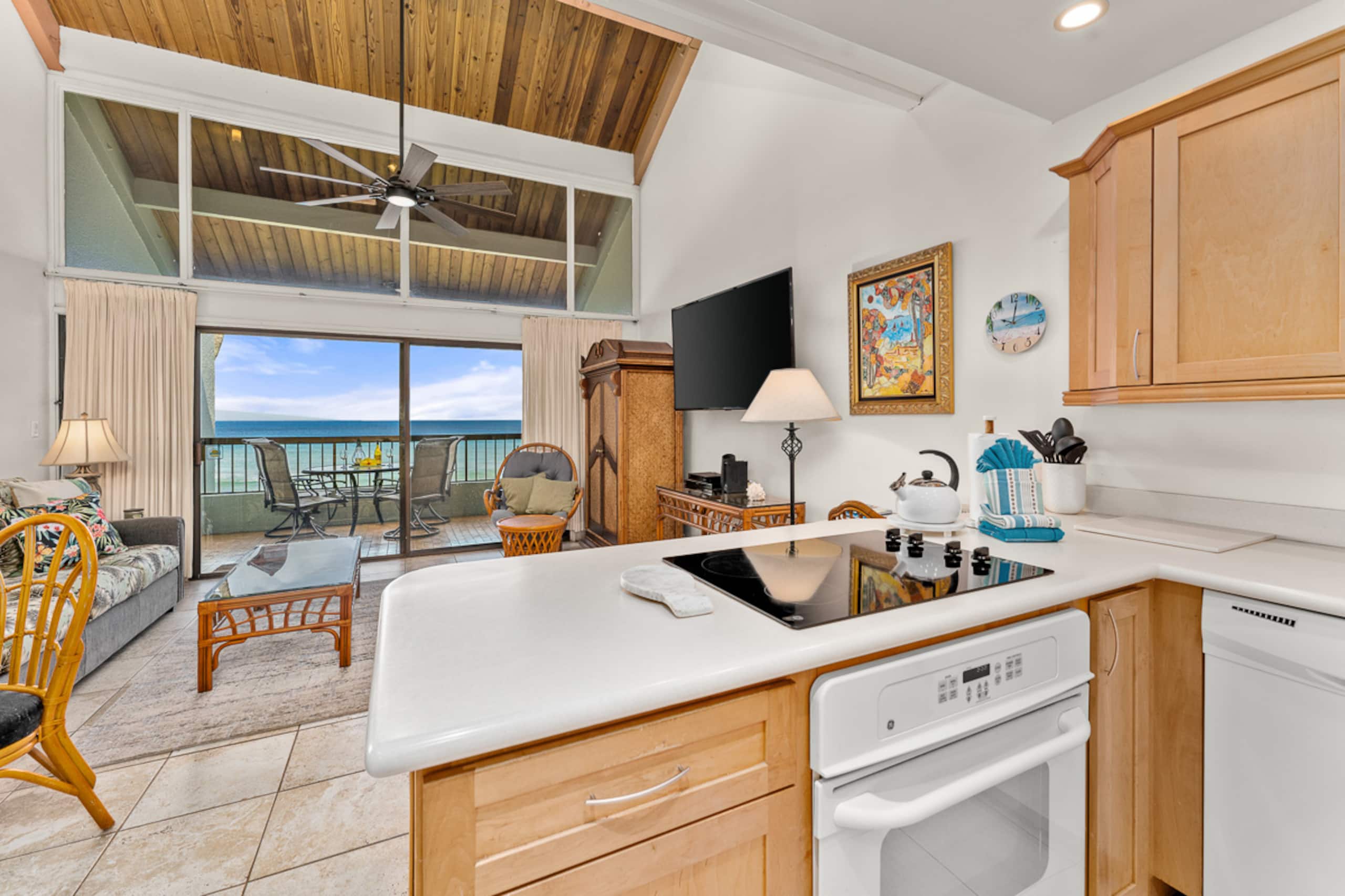 Condo in Lahaina · ★4.79 · 2 bedrooms · 3 beds · 2 private baths - Image 14