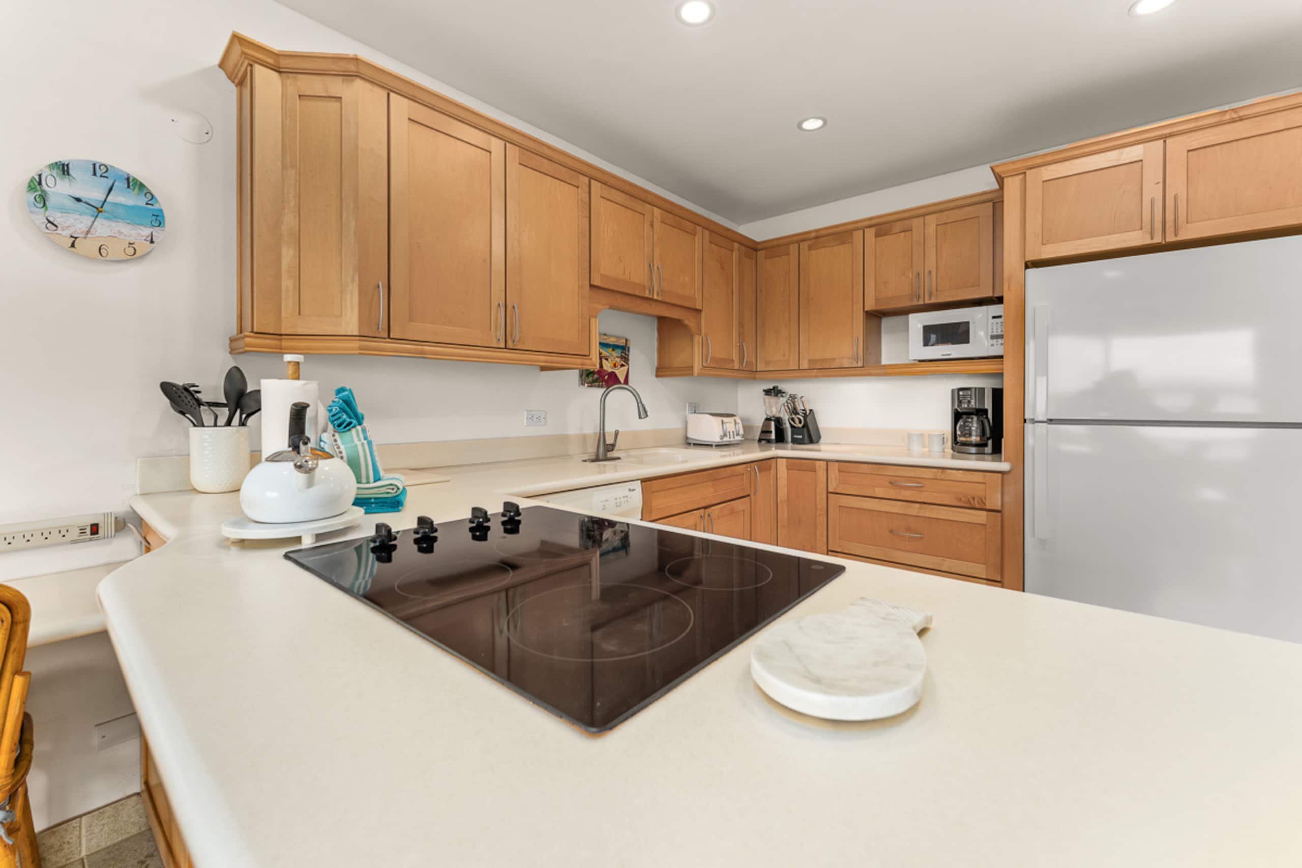 Condo in Lahaina · ★4.79 · 2 bedrooms · 3 beds · 2 private baths - Image 12