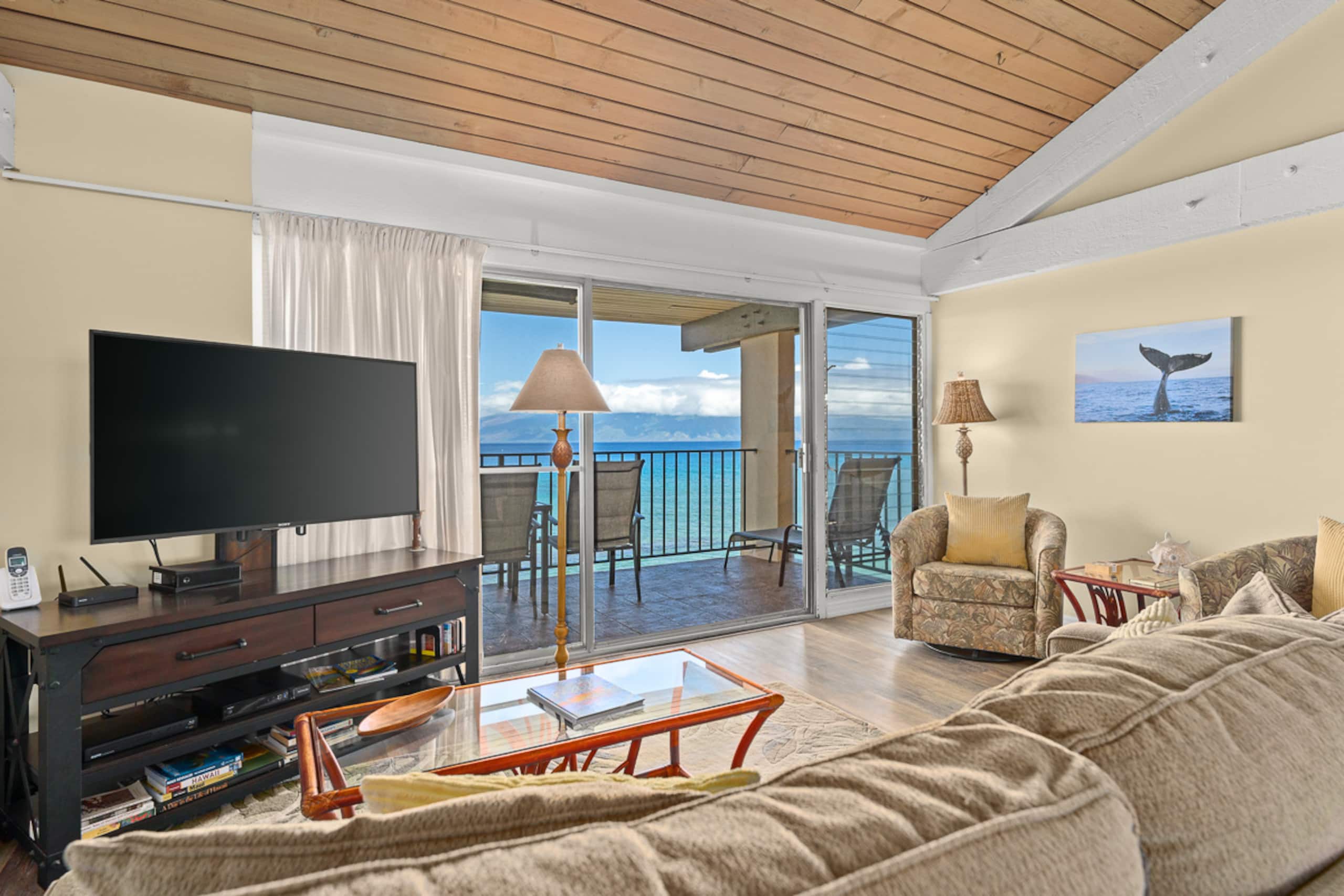 Condo in Lahaina · ★4.91 · 2 bedrooms · 4 beds · 1.5 private baths - Image 5