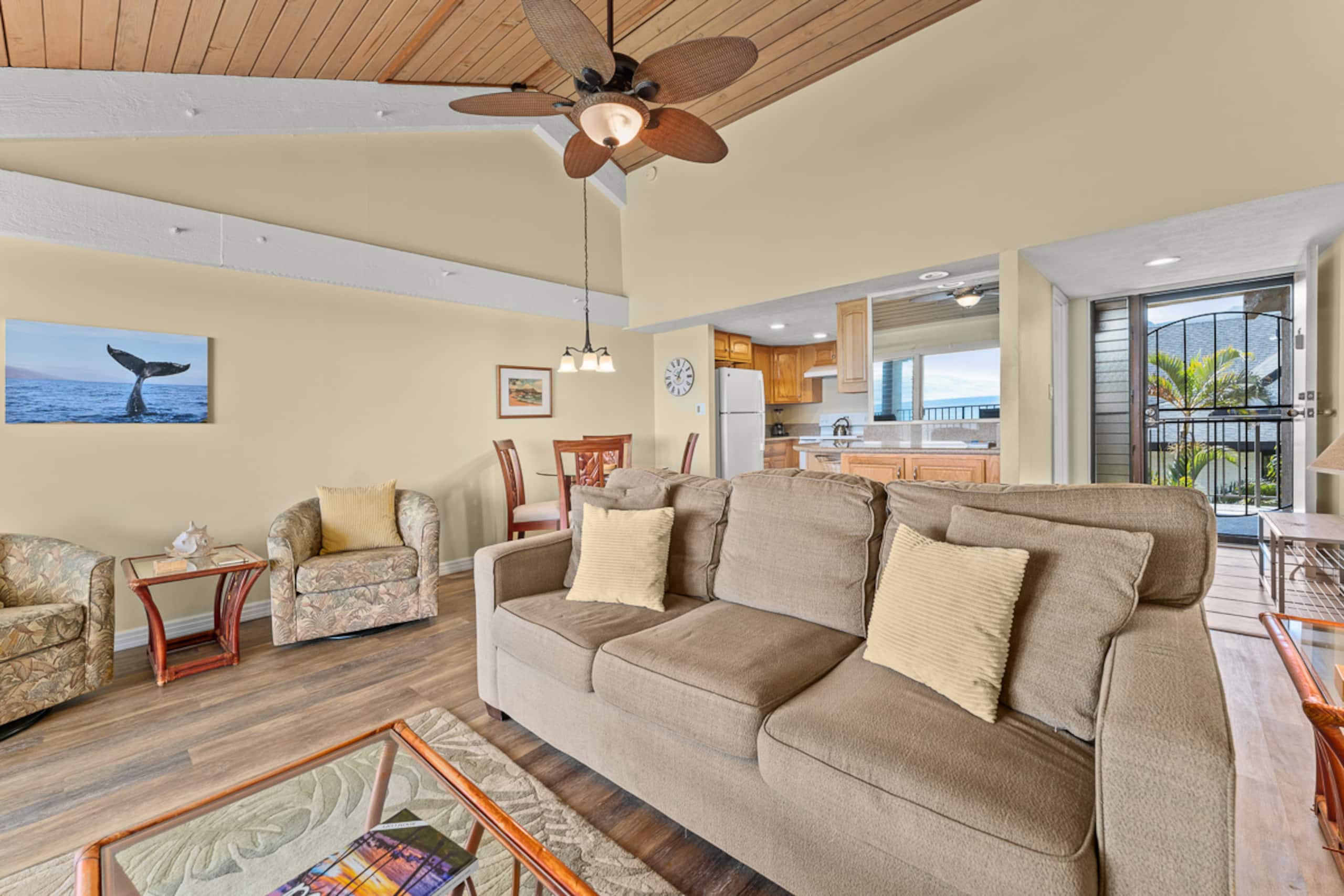 Condo in Lahaina · ★4.91 · 2 bedrooms · 4 beds · 1.5 private baths - Image 6