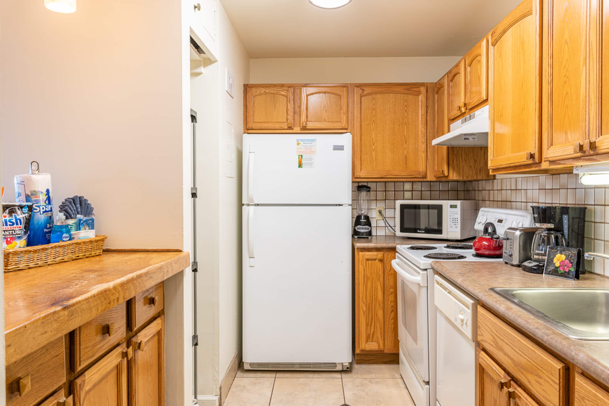 Condo in Lahaina · ★4.81 · 1 bedroom · 2 beds · 1 bath - Image 13