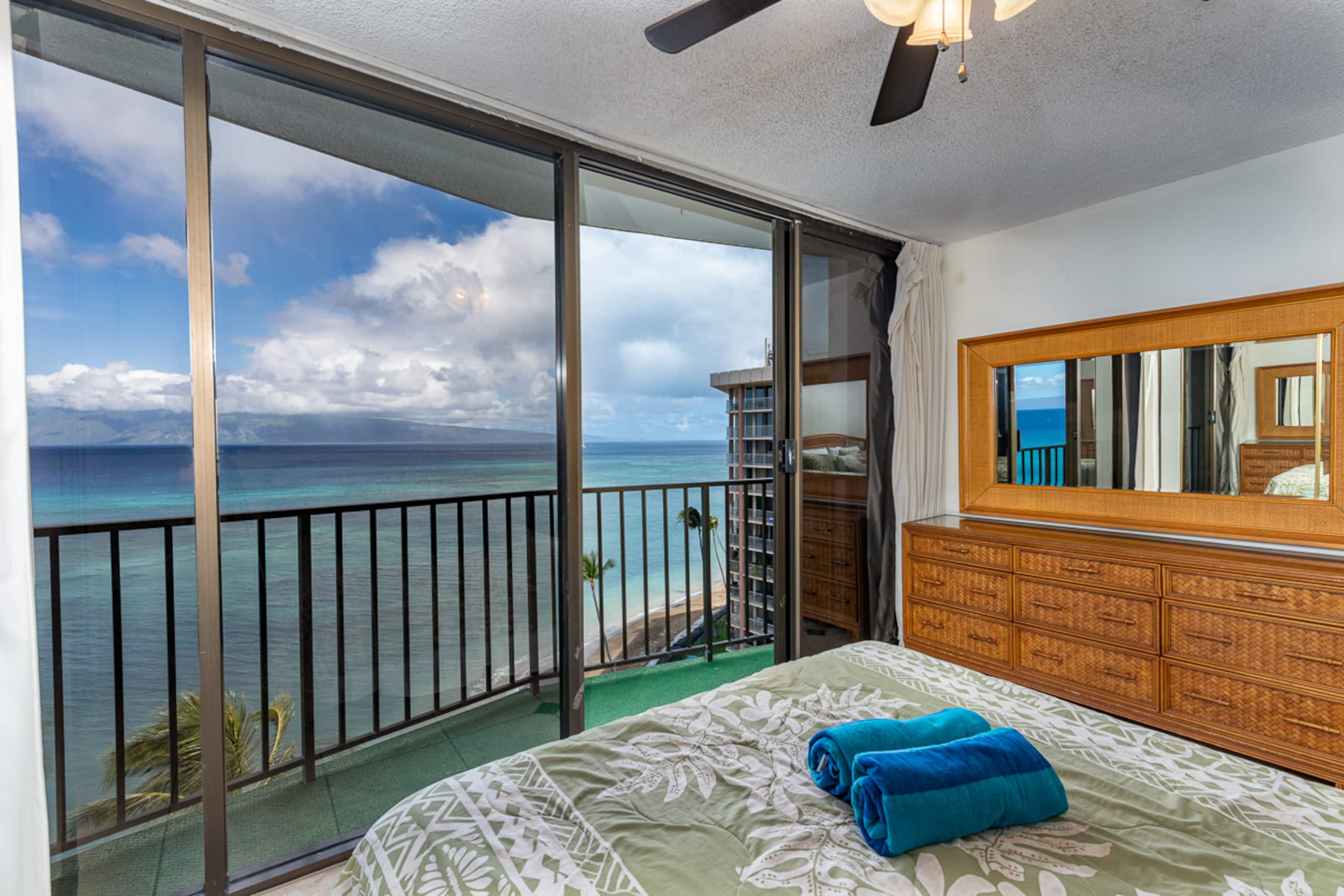 Condo in Lahaina · ★4.81 · 1 bedroom · 2 beds · 1 bath - Image 18