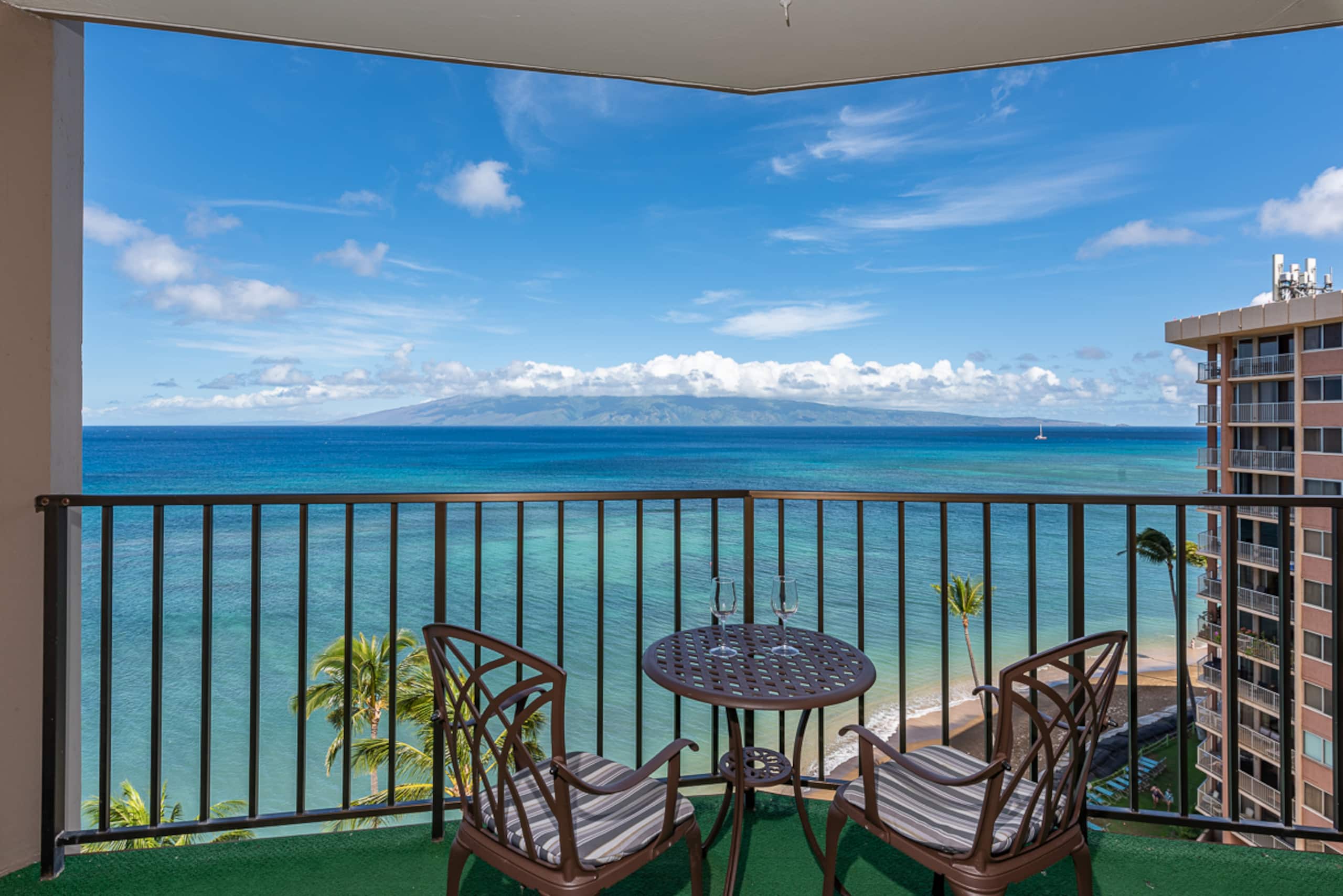 Condo in Lahaina · ★4.81 · 1 bedroom · 2 beds · 1 bath - Image 2