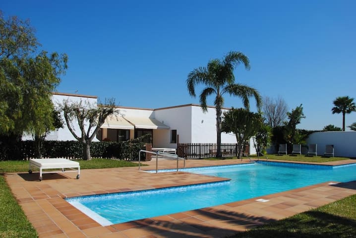SunshineGroup Rentals managed Airbnb listing 1