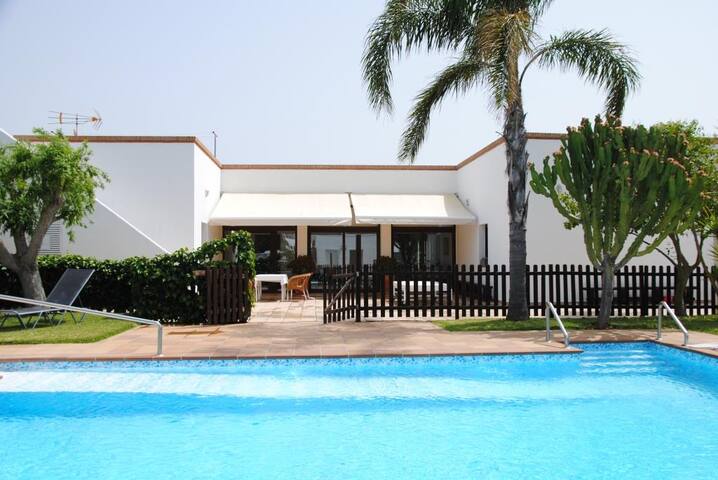 SunshineGroup Rentals managed Airbnb listing 3