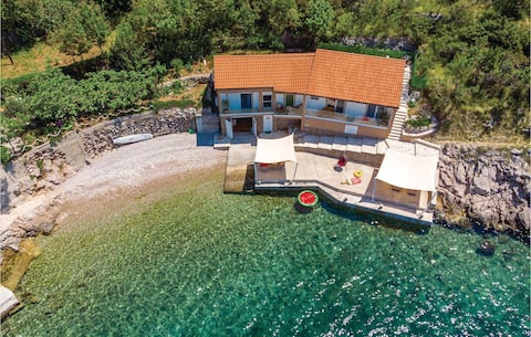 Popular Airbnb listing: Cozy home in Josinovac with sauna in Stinica