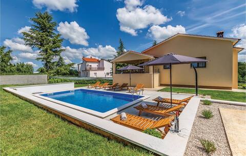 Amazing home in Pazin with WiFi