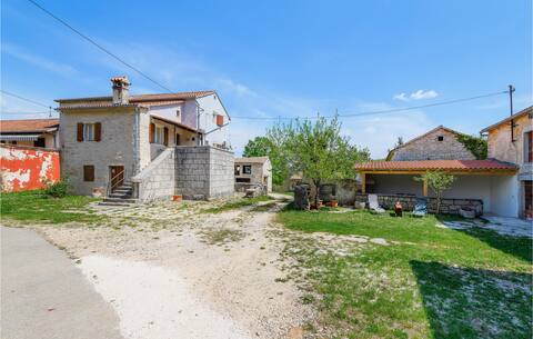 Cozy home in Pazin with house a panoramic view