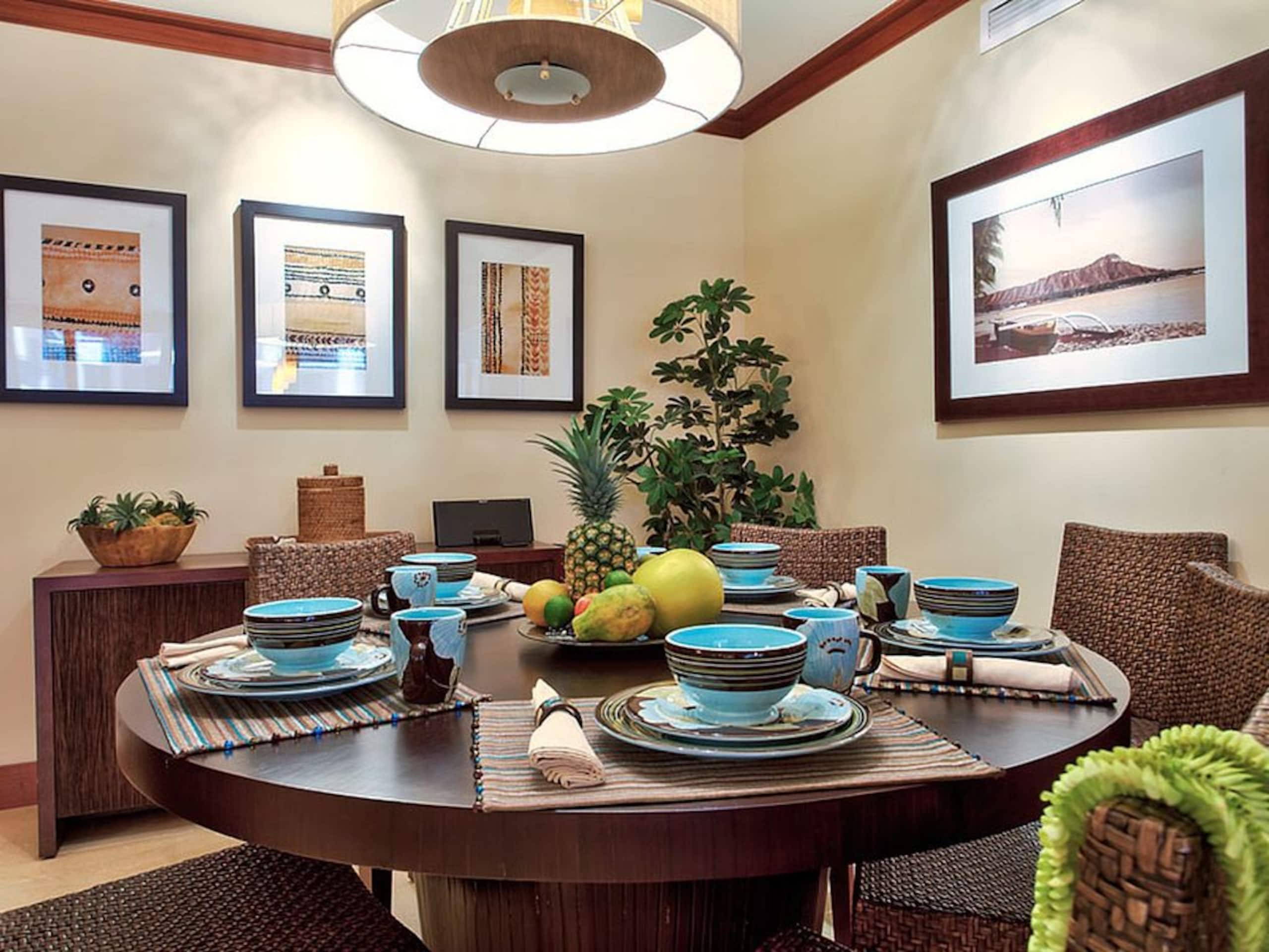 Villa in Honolulu County · ★4.84 · 3 bedrooms · 4 beds · 3 private baths - Image 10