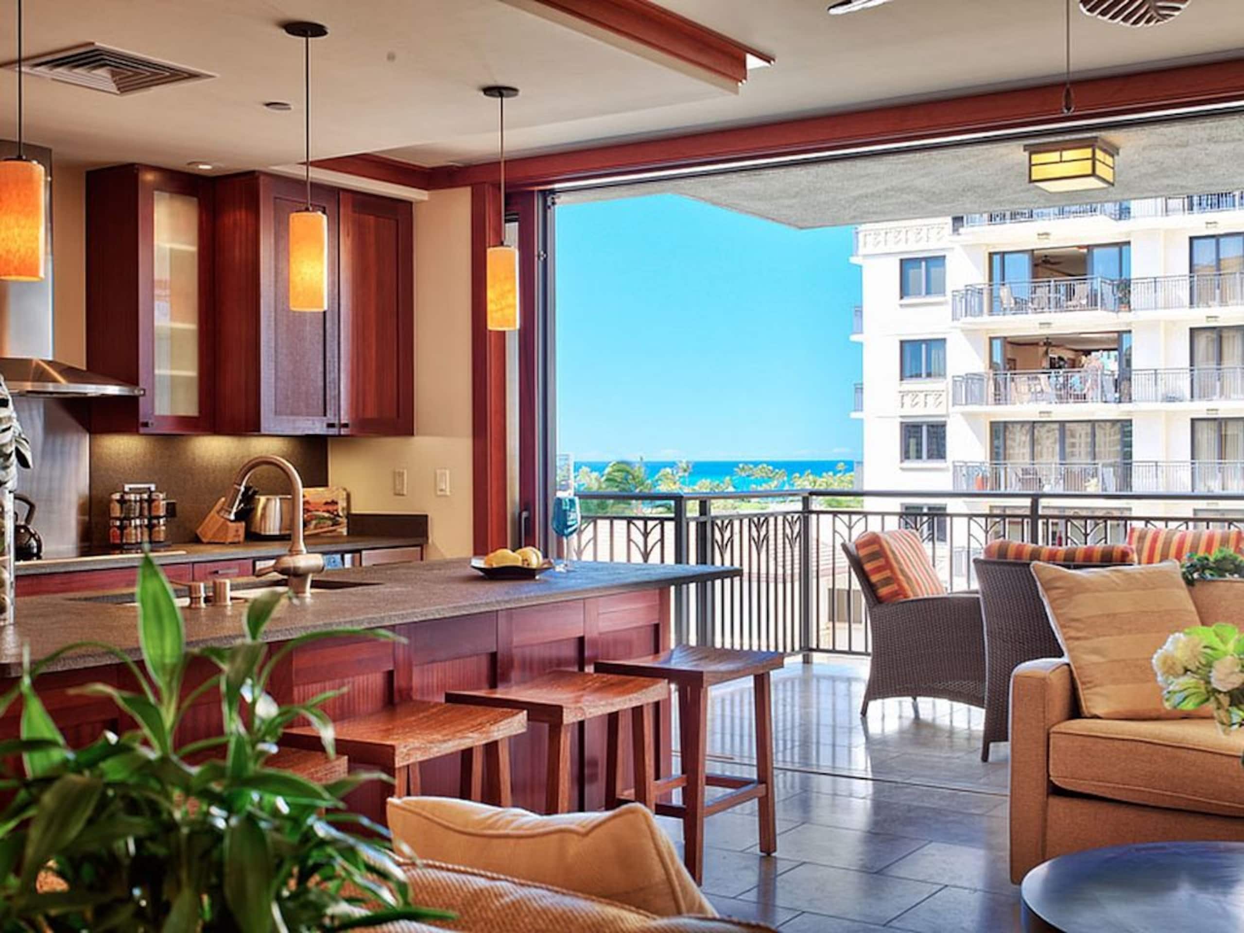 Villa in Honolulu County · ★4.84 · 3 bedrooms · 4 beds · 3 private baths - Image 5