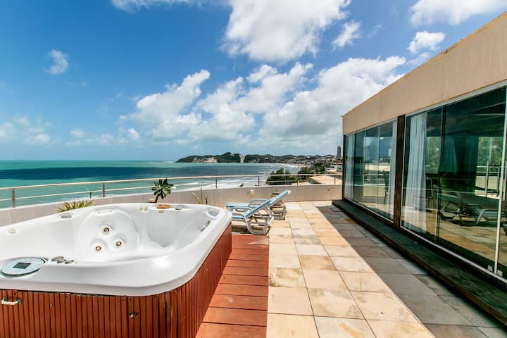 3 bedroom penthouse Seaview and Jacuzzi, breakfast
