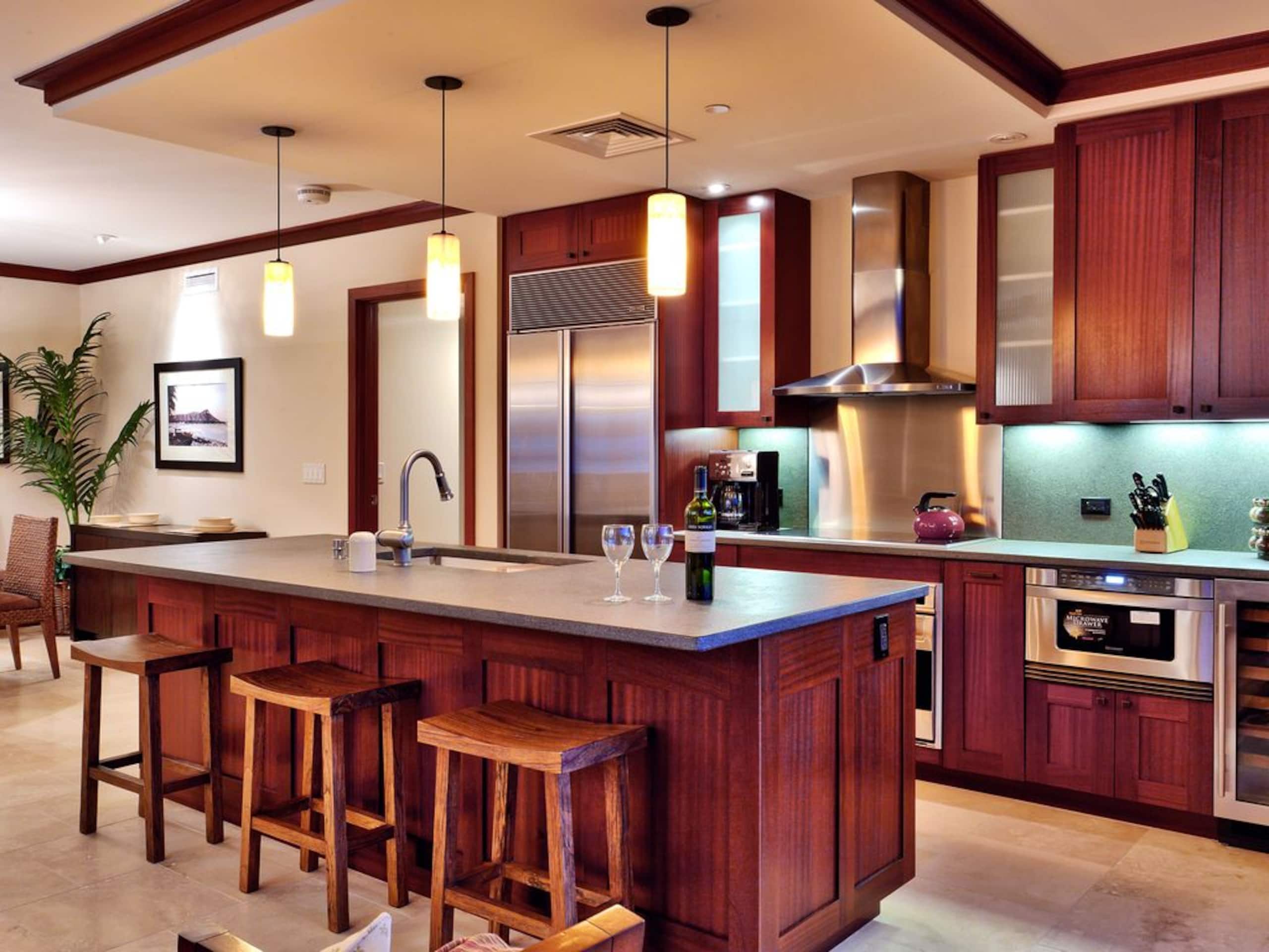 Villa in Honolulu County · ★4.84 · 3 bedrooms · 5 beds · 2.5 baths - Image 12