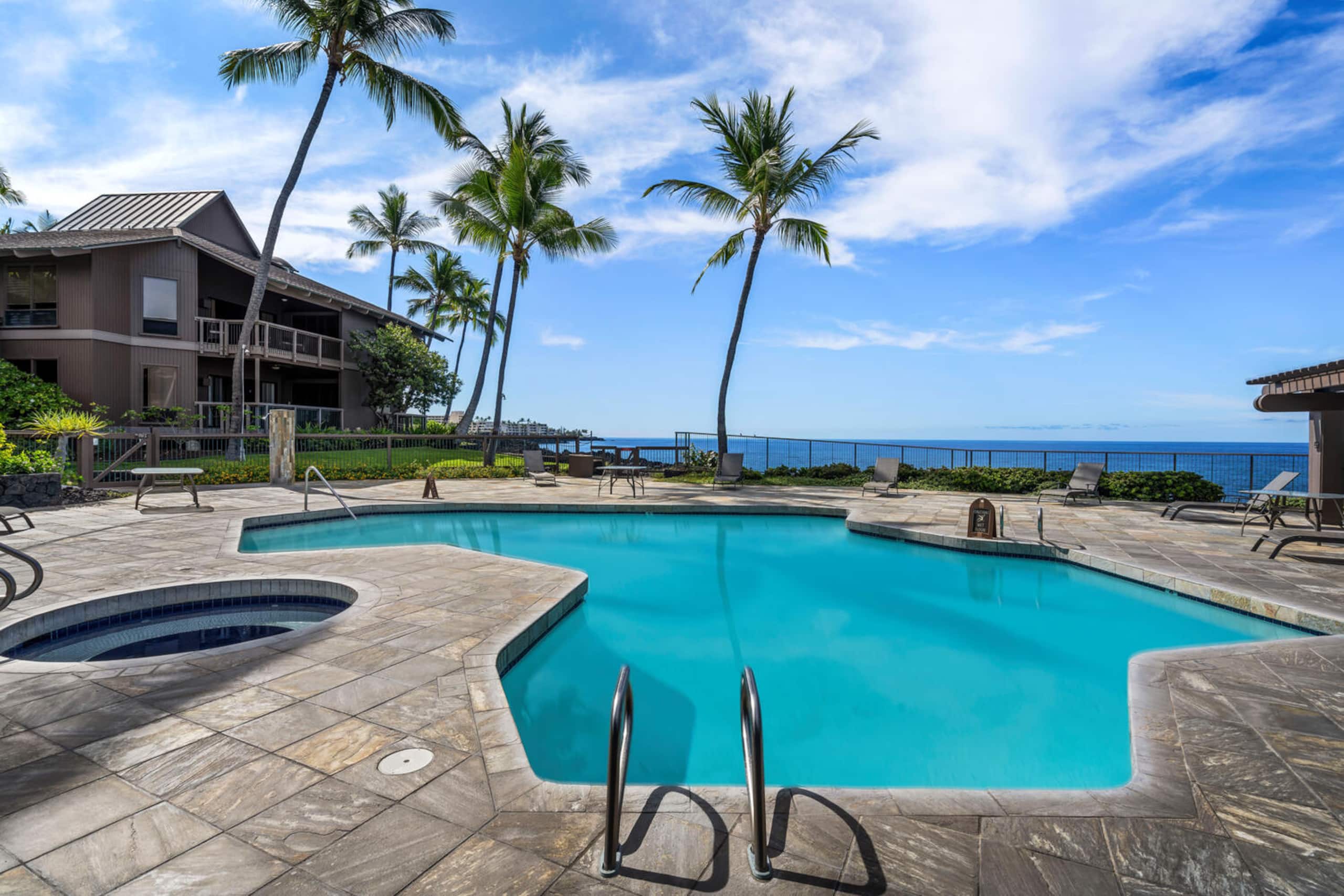 Condo in Kailua-Kona · ★4.86 · 3 bedrooms · 3 beds · 3 baths - Image 51