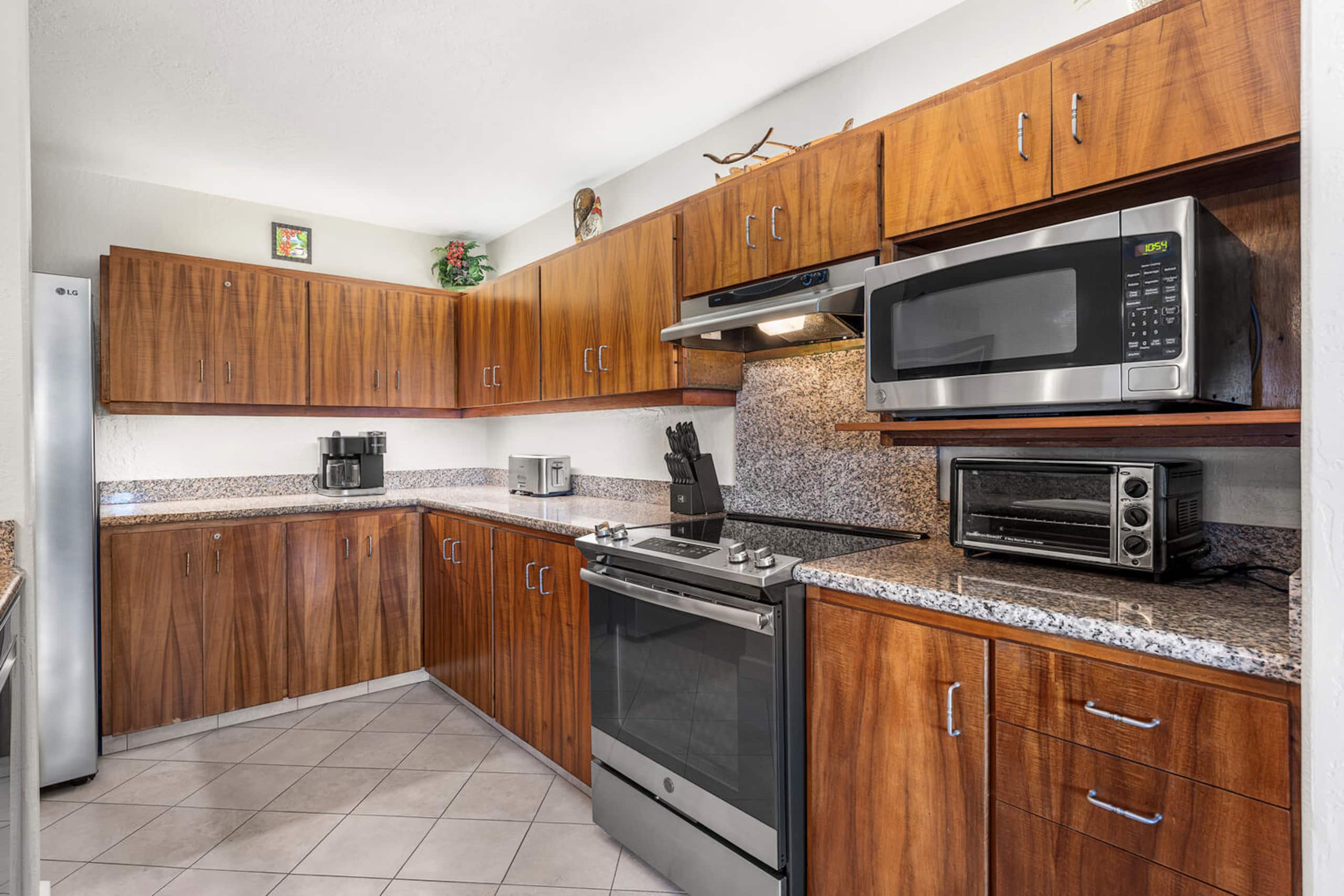 Condo in Kailua-Kona · ★4.86 · 3 bedrooms · 3 beds · 3 baths - Image 14