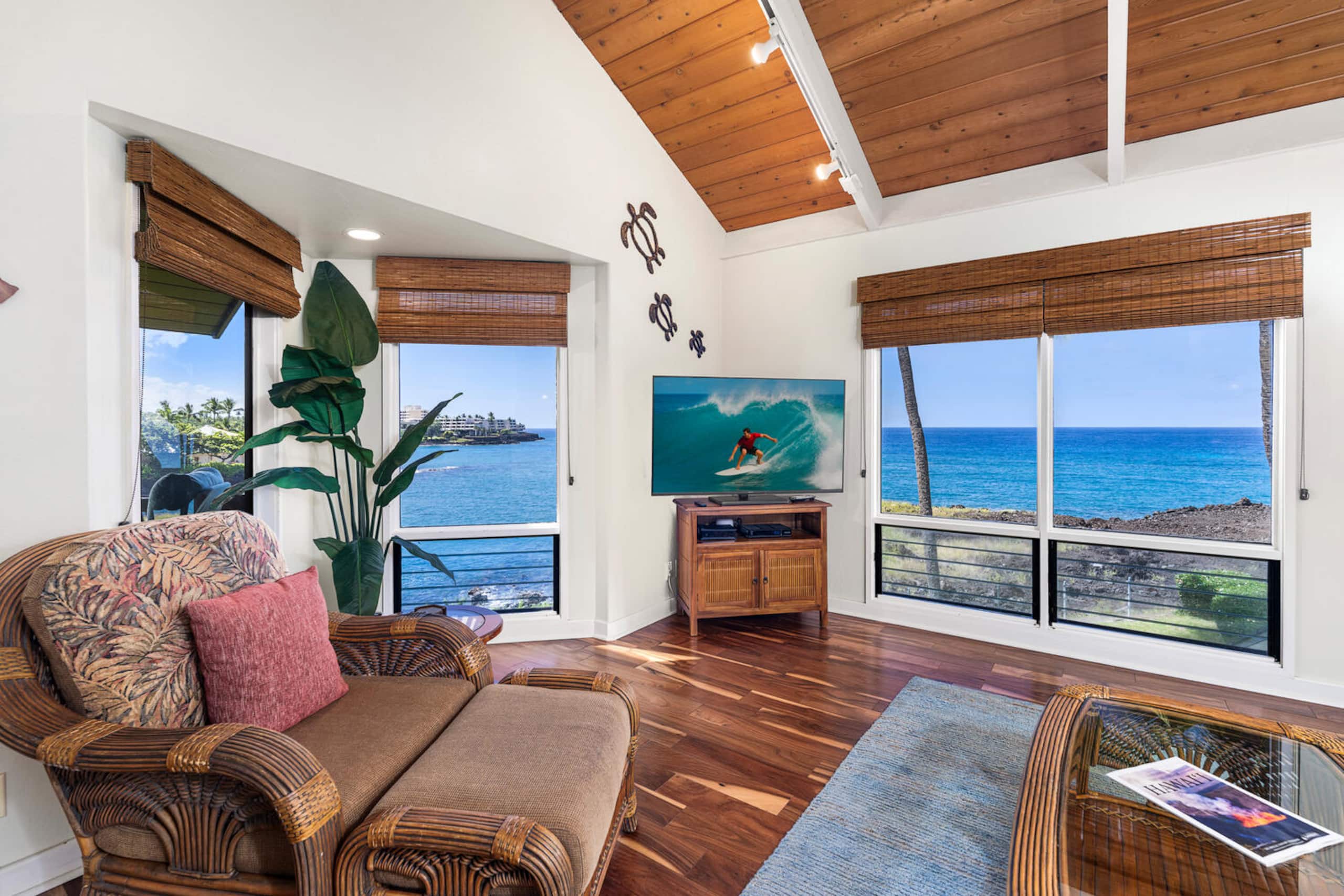 Condo in Kailua-Kona · ★4.86 · 3 bedrooms · 3 beds · 3 baths - Image 9