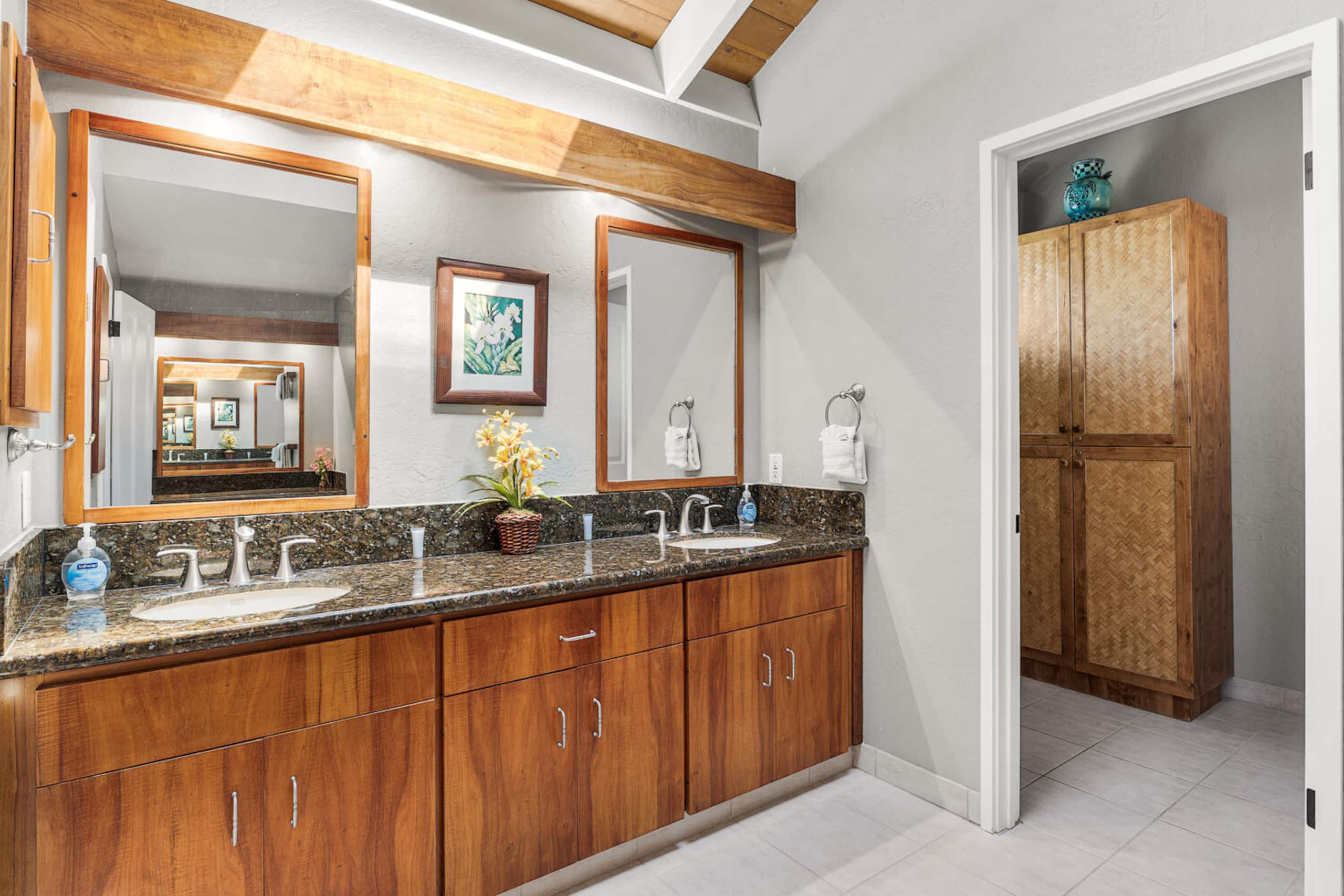 Condo in Kailua-Kona · ★4.86 · 3 bedrooms · 3 beds · 3 baths - Image 26