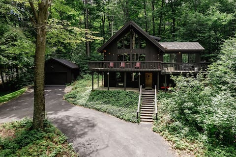 Northern Nights Chalet by Wanderlust Abodes