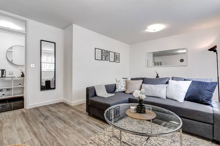 Keyhost London managed Airbnb listing 2