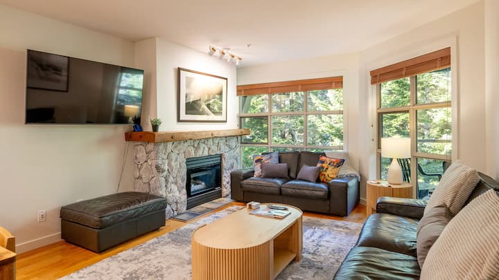 3br True Ski In/out | Pool | Hot Tub | Ski Valet - British Columbia