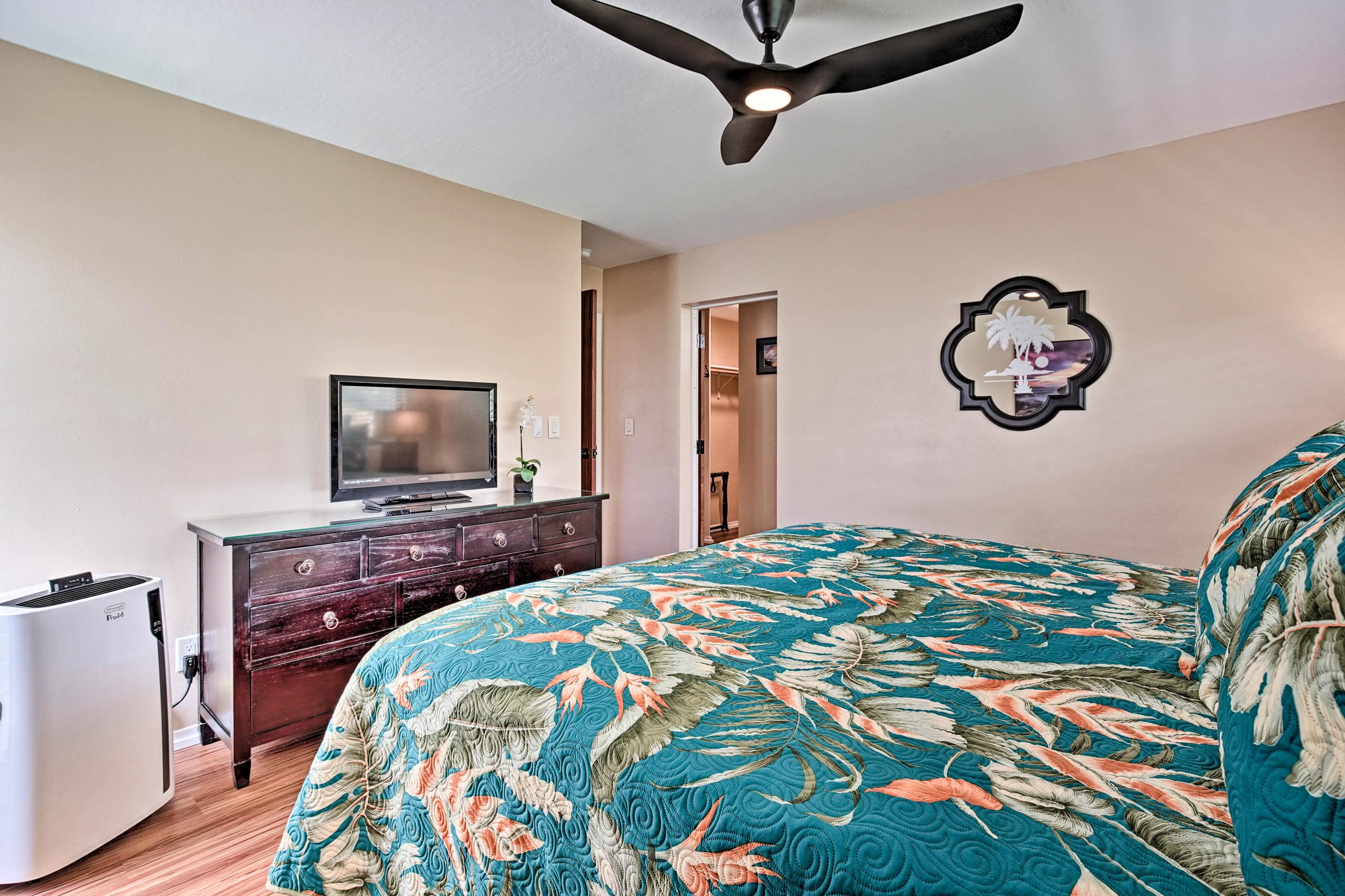 Condo in Kailua-Kona · ★4.97 · 2 bedrooms · 2 beds · 2 shared baths - Image 13
