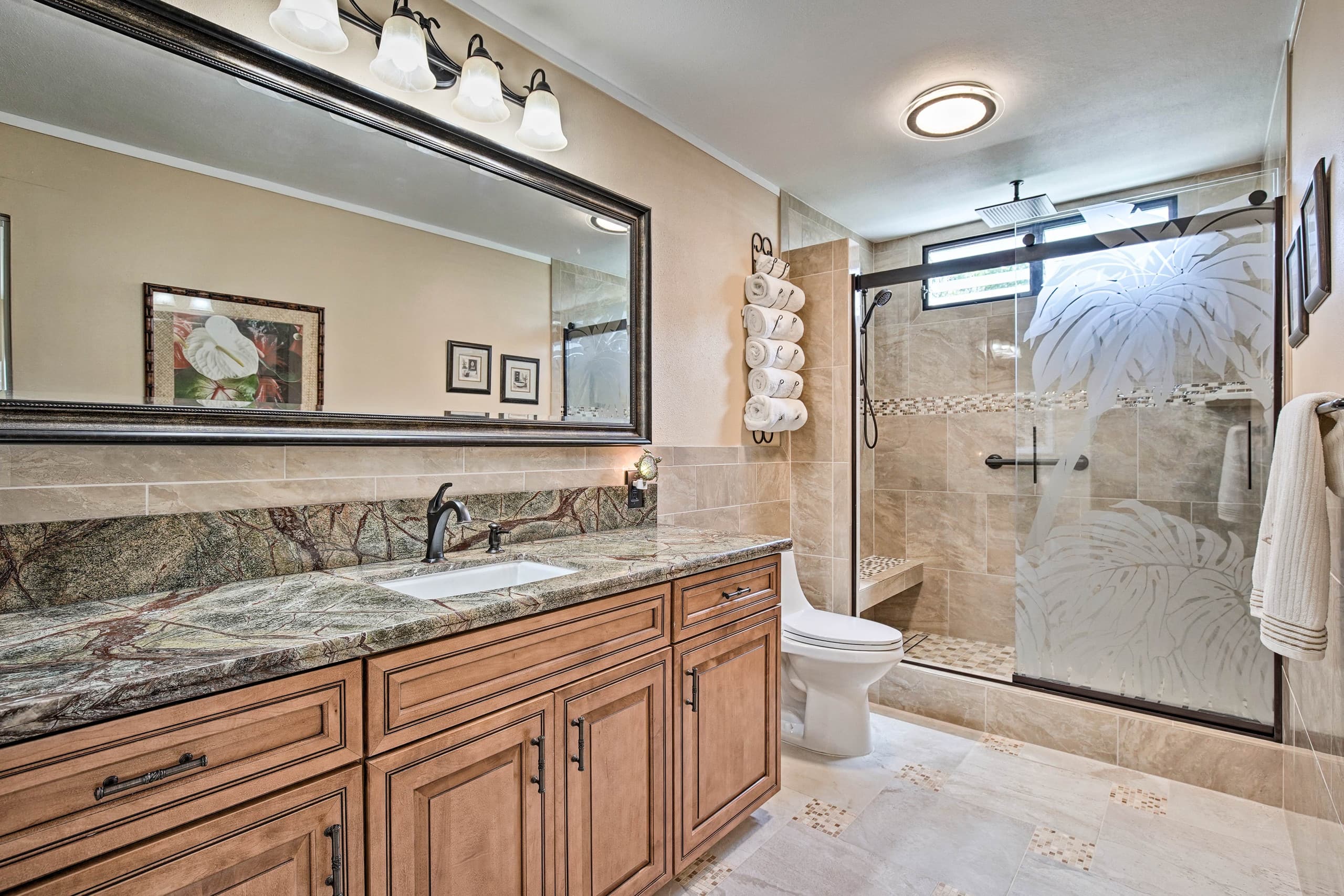 Condo in Kailua-Kona · ★4.97 · 2 bedrooms · 2 beds · 2 shared baths - Image 14