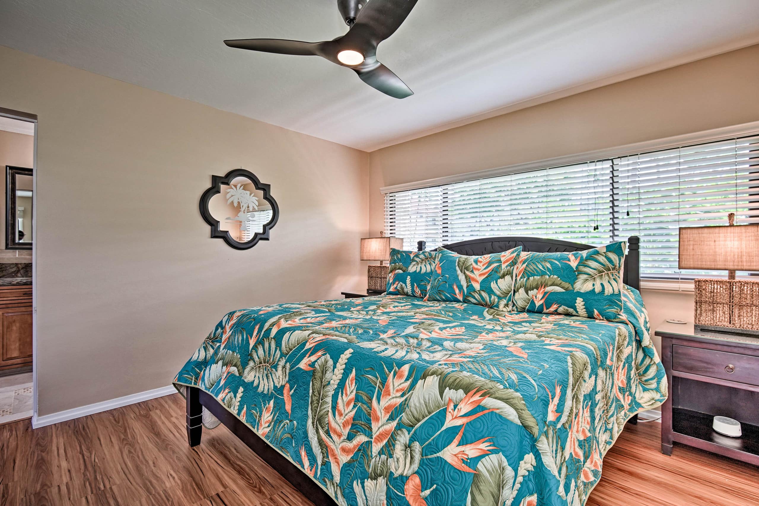 Condo in Kailua-Kona · ★4.97 · 2 bedrooms · 2 beds · 2 shared baths - Image 12