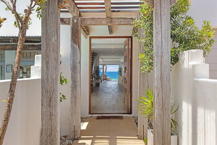 Saltwater Beach House – Absolute beachfront gallery image 4
