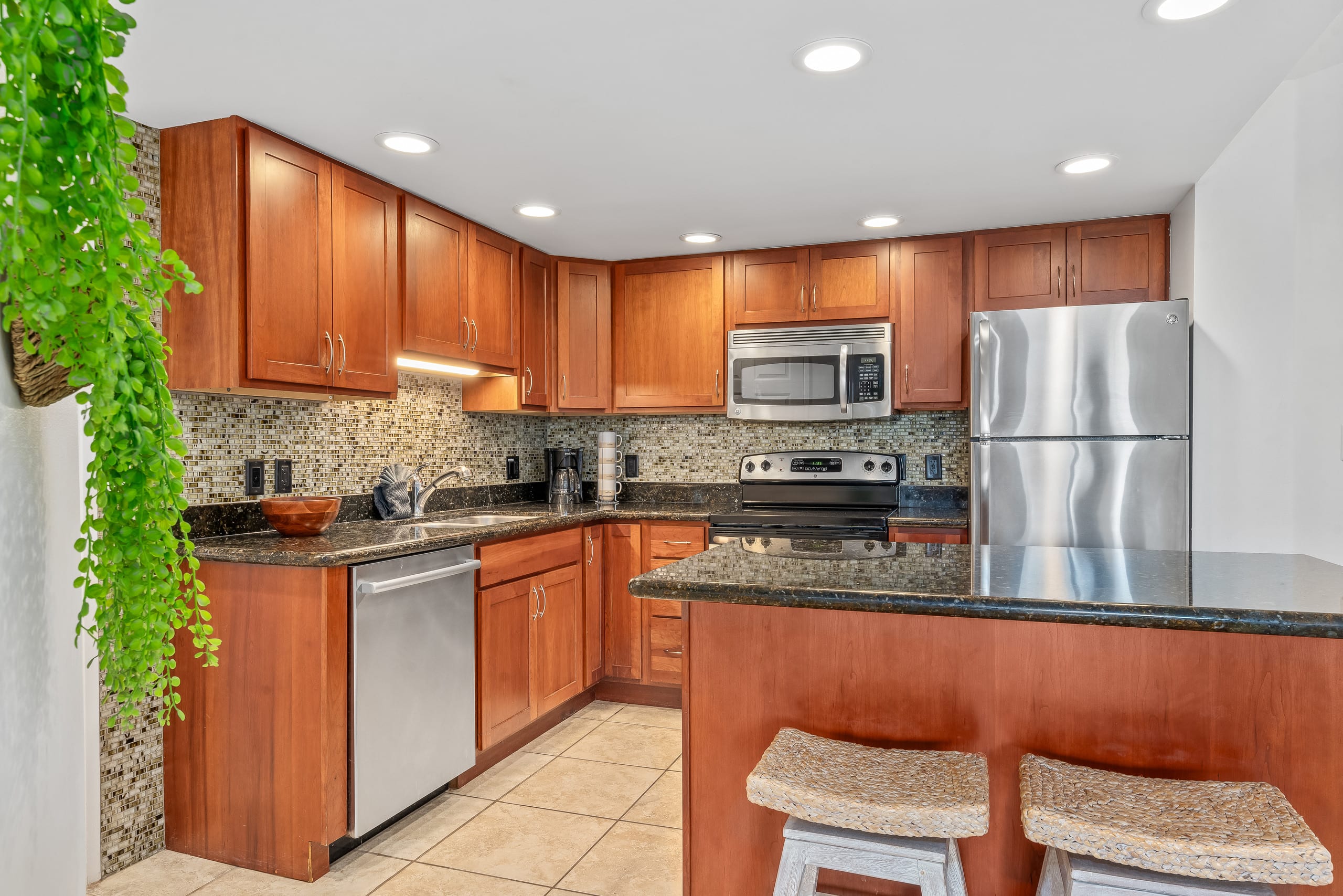 Condo in Kihei · ★4.64 · 2 bedrooms · 4 beds · 2 private baths - Image 12