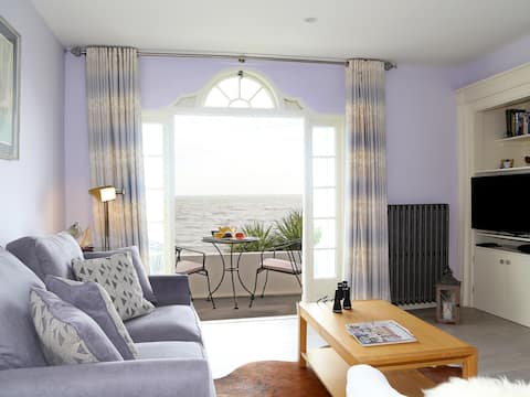 Seashore Apartment
