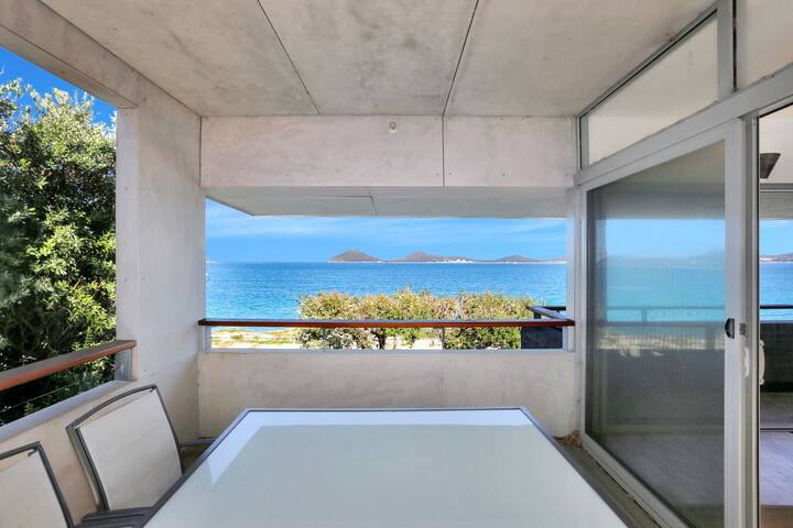 Architectural Design on the Beach gallery image 2