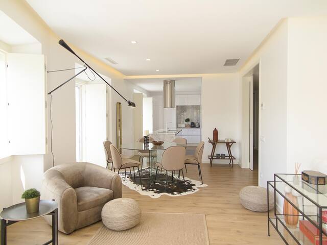 Eduardo VII Park Great Bright Apt with AC