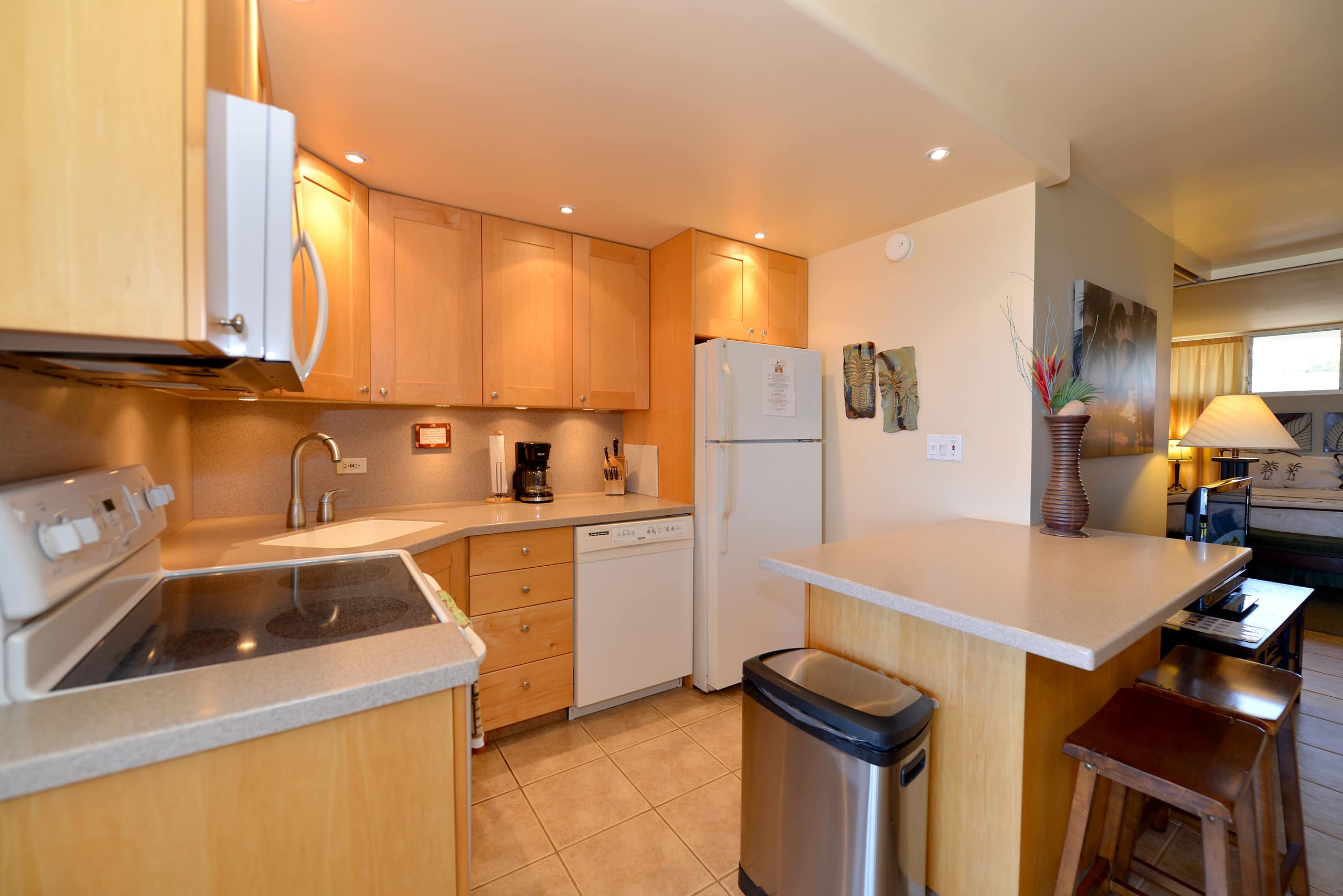 Condo in Lahaina · ★4.78 · 1 bedroom · 1 bed · 1 bath - Image 11
