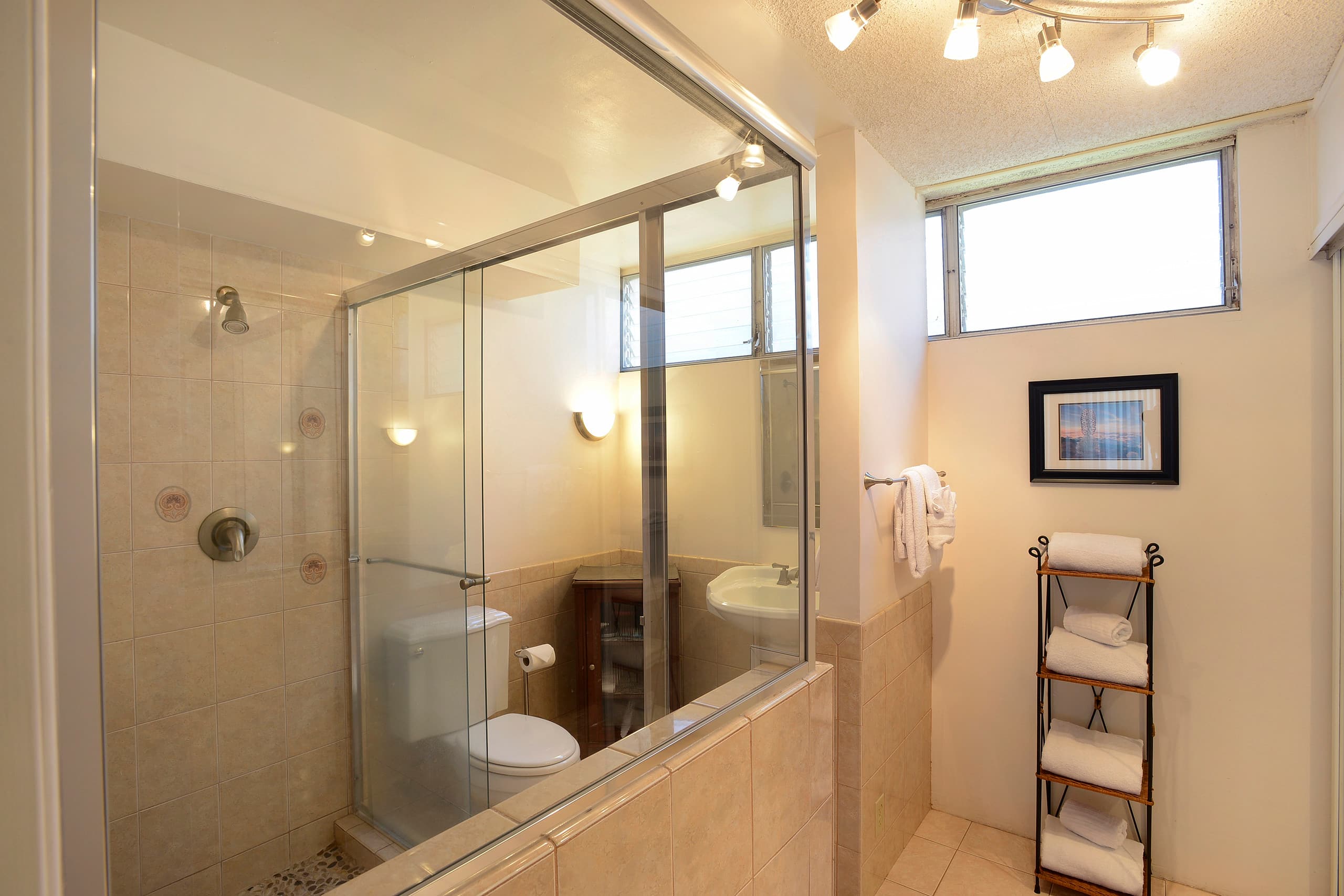 Condo in Kihei · ★4.88 · 2 bedrooms · 2 beds · 2 baths - Image 19