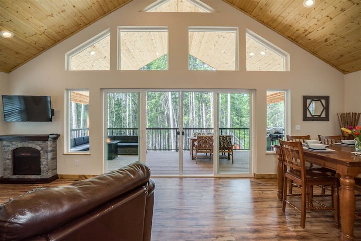 Leavenworth Chalet | Hot Tub, Gas Firepit, Pets Ok - Plain, WA