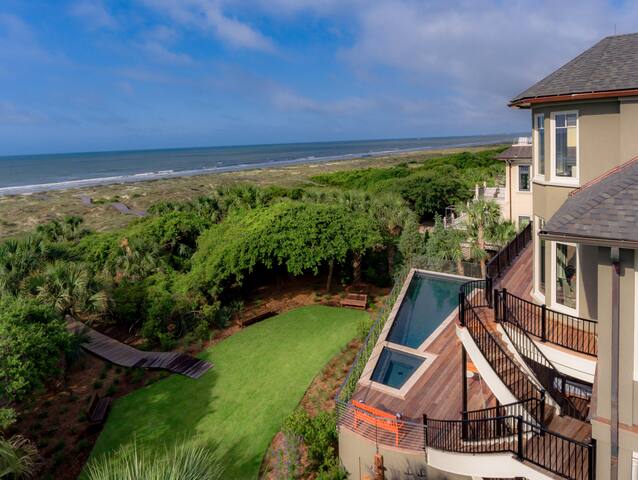 Akers Ellis Real Estate & Rentals managed Airbnb listing 1