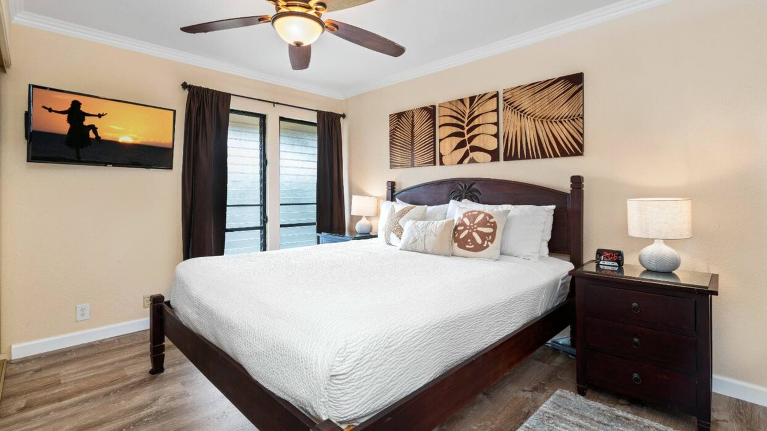 Condo in Kailua-Kona · ★4.4 · 2 bedrooms · 3 beds · 2 baths - Image 11