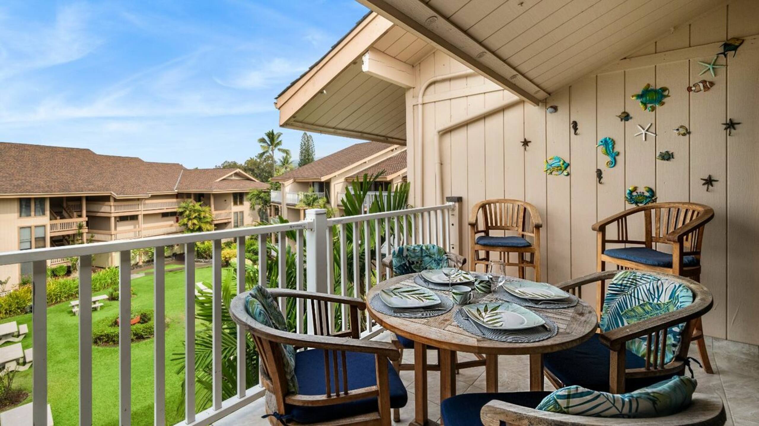 Condo in Kailua-Kona · ★4.4 · 2 bedrooms · 3 beds · 2 baths - Image 10
