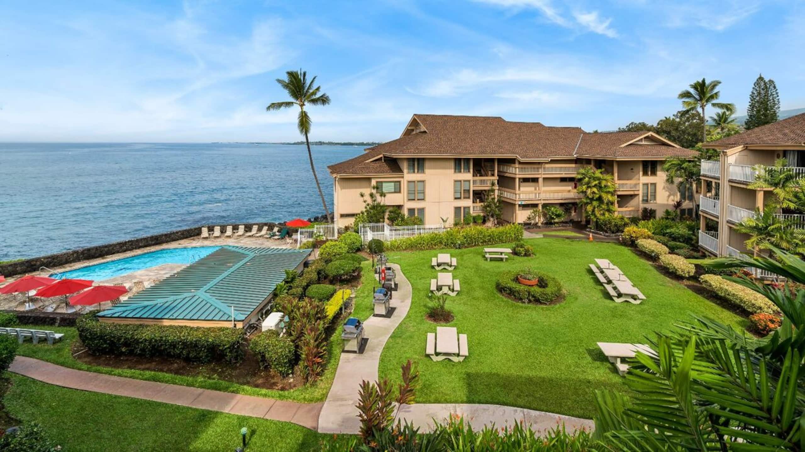 Condo in Kailua-Kona · ★4.4 · 2 bedrooms · 3 beds · 2 baths - Image 22